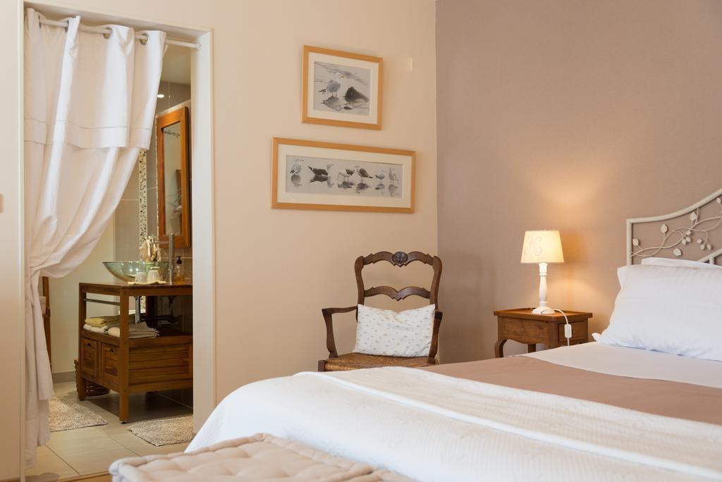 La Boudrie Bed & Breakfast อาวร็องช์ ภายนอก รูปภาพ